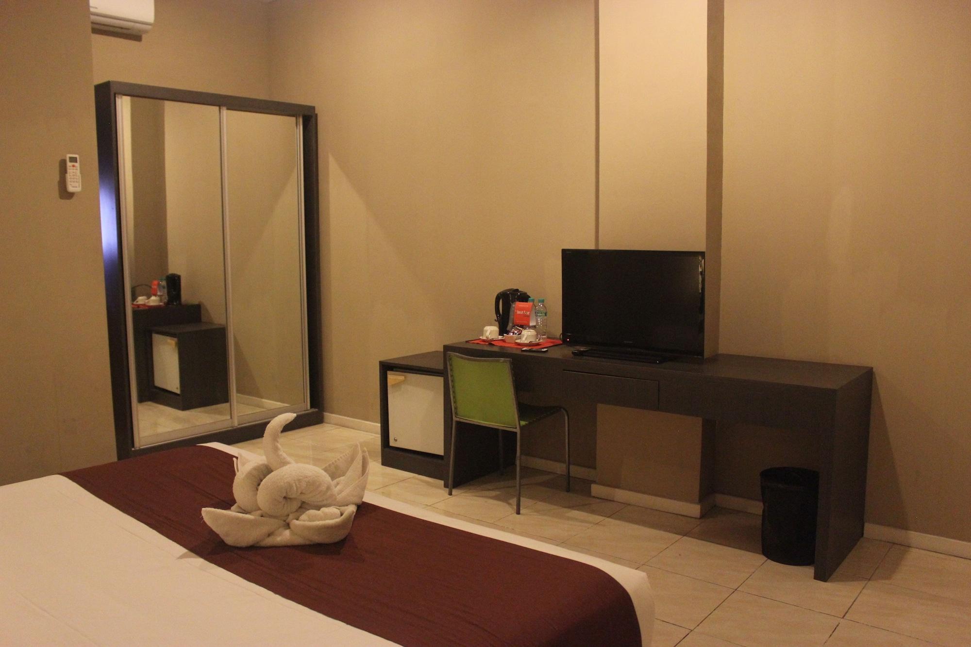 Reddoorz @ Sunset Point Seminyak Hotel Exterior photo